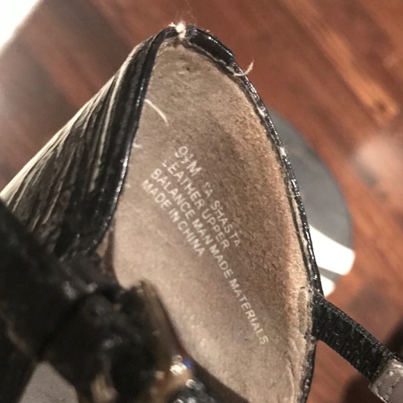 Tahari high heels - Picture 4 of 6